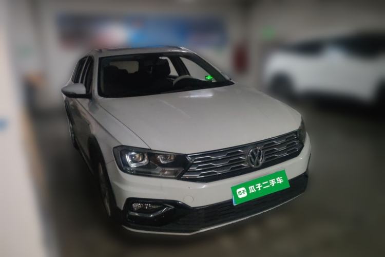 Used Volkswagen C-TREK 2018 230TSI DSG Comfort Model Front Right 45 Deg