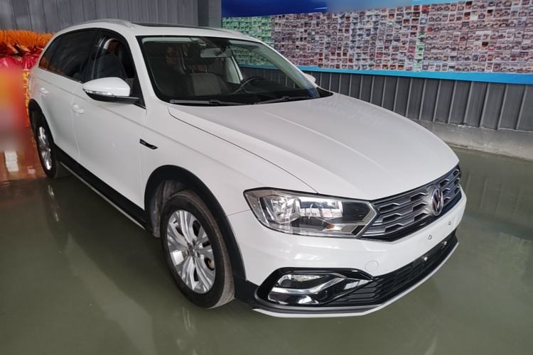 Used Volkswagen C-TREK 2018 1.5L Automatic Comfort Model Front Right 45 Deg