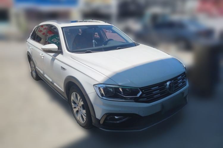 Used Volkswagen C-TREK 2018 1.5L Automatic Comfort Model Front Right 45 Deg