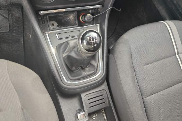 Used Volkswagen C-TREK 2018 1.5L Manual Fashion Model Gear Lever