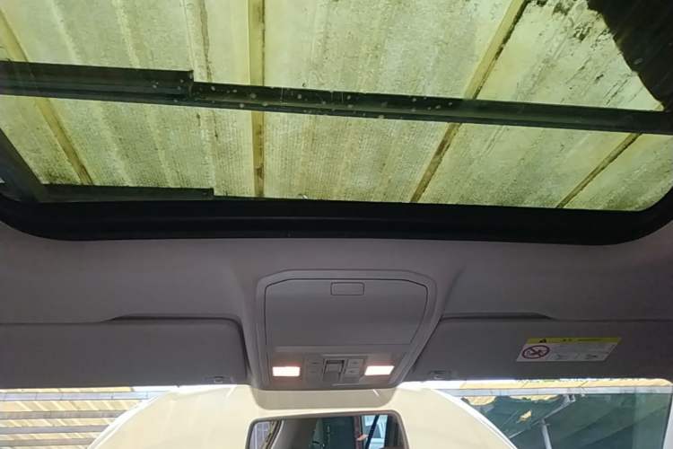 Used Volkswagen C-TREK 2018 1.5L Automatic Comfort Model Headliner