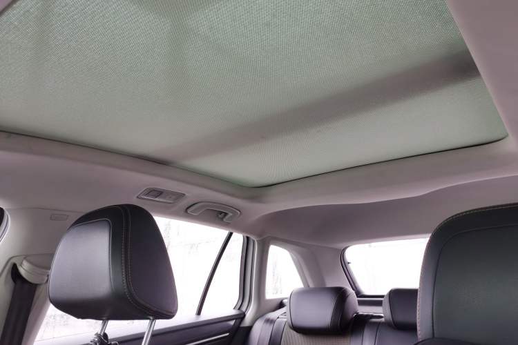 Used Volkswagen C-TREK 2018 230TSI DSG Comfort Model Headliner