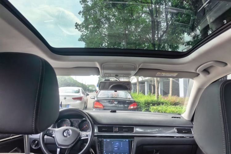 Used Volkswagen C-TREK 2018 230TSI DSG Comfort Model Headliner