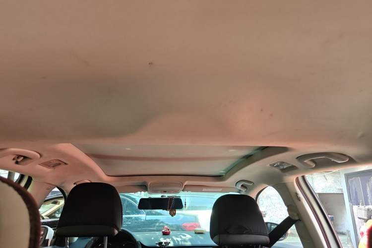 Used Volkswagen C-TREK 2018 230TSI DSG Comfort Model Headliner