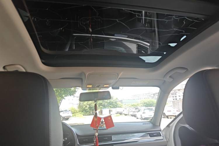 Used Volkswagen C-TREK 2018 230TSI DSG Comfort Model Headliner