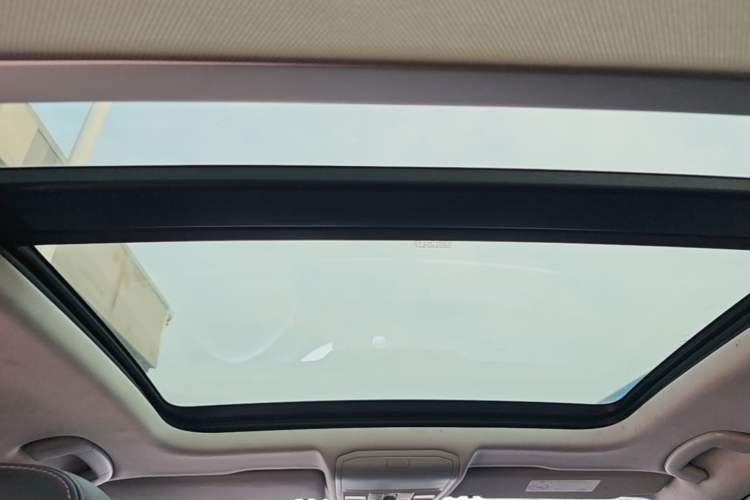 Used Volkswagen C-TREK 2018 230TSI DSG Luxury Version Headliner