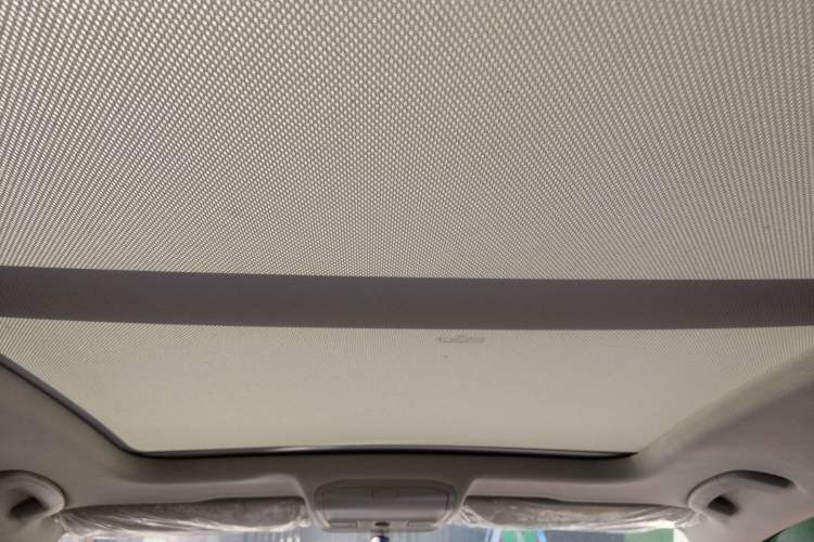 Used Volkswagen C-TREK 2018 230TSI DSG Comfort Model Headliner
