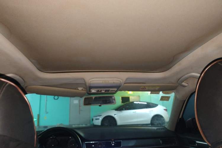 Used Volkswagen C-TREK 2018 1.5L Automatic Comfort Model Headliner