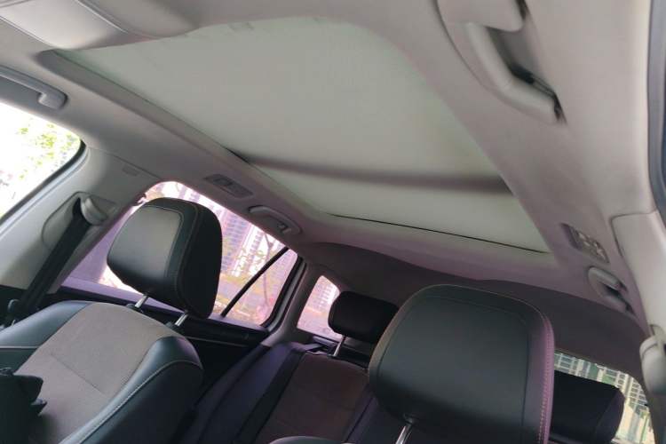 Used Volkswagen C-TREK 2018 1.5L Automatic Comfort Model Headliner