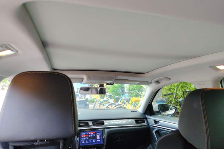 Used Volkswagen C-TREK 2018 1.5L Automatic Comfort Model Headliner