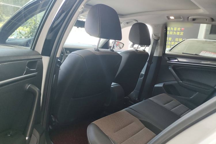 Used Volkswagen C-TREK 2018 230TSI DSG Comfort Model Headliner