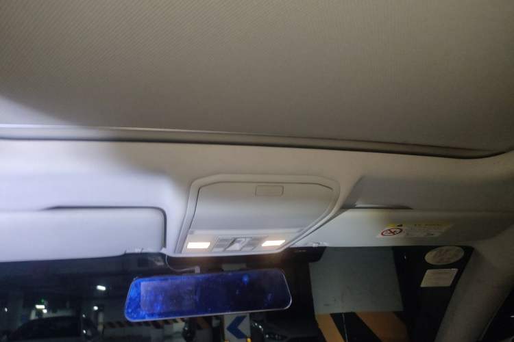Used Volkswagen C-TREK 2018 230TSI DSG Comfort Model Headliner