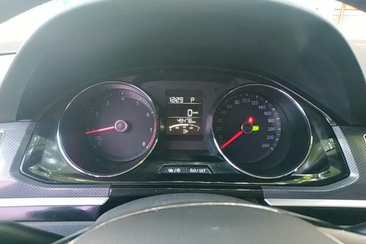 Used Volkswagen C-TREK 2018 1.5L Automatic Comfort Model Instrument Cluster