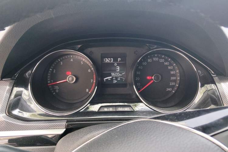 Used Volkswagen C-TREK 2018 230TSI DSG Comfort Model Instrument Cluster