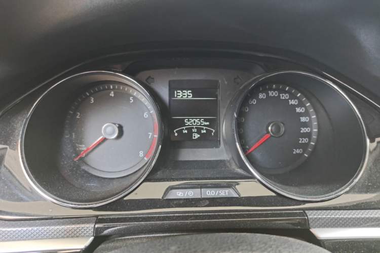 Used Volkswagen C-TREK 2018 1.5L Automatic Comfort Model Instrument Cluster