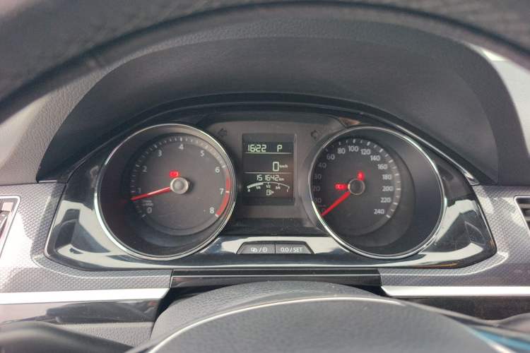 Used Volkswagen C-TREK 2018 230TSI DSG Comfort Model Instrument Cluster