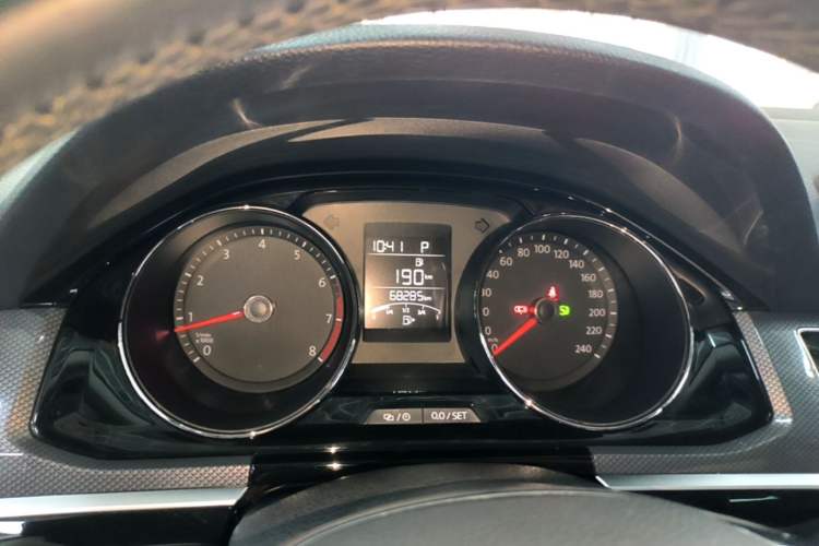 Used Volkswagen C-TREK 2018 1.5L Automatic Comfort Model Instrument Cluster