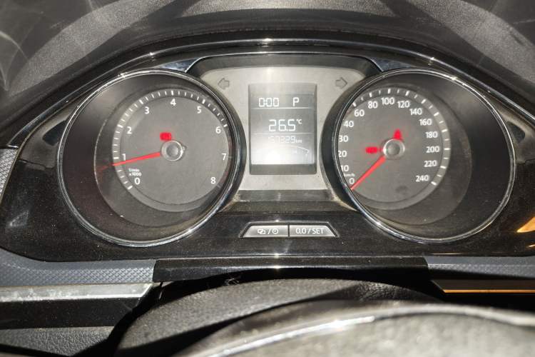 Used Volkswagen C-TREK 2018 230TSI DSG Comfort Model Instrument Cluster