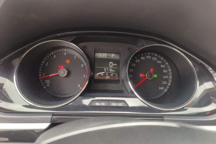 Used Volkswagen C-TREK 2018 230TSI DSG Comfort Model Instrument Cluster