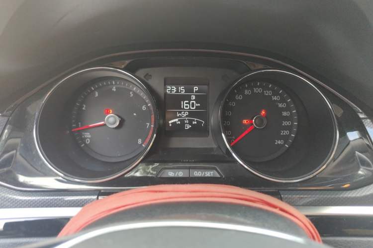 Used Volkswagen C-TREK 2018 230TSI DSG Comfort Model Instrument Cluster