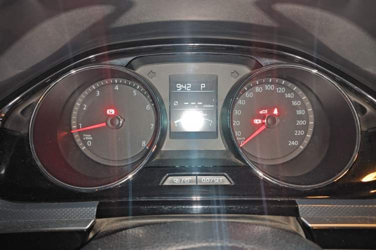 Used Volkswagen C-TREK 2018 1.5L Automatic Comfort Model Instrument Cluster