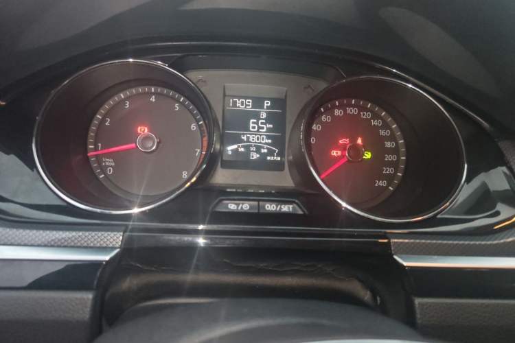 Used Volkswagen C-TREK 2018 1.5L Automatic Comfort Model Instrument Cluster