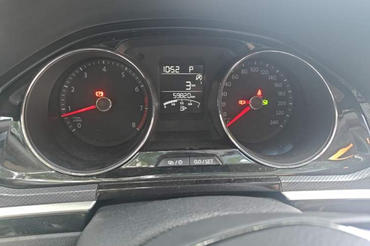 Used Volkswagen C-TREK 2018 230TSI DSG Comfort Model Instrument Cluster