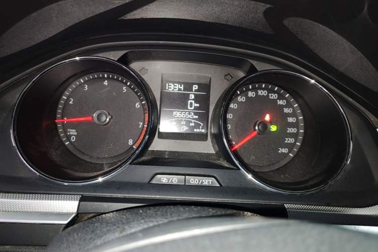 Used Volkswagen C-TREK 2018 1.5L Automatic Fashion Model Instrument Cluster