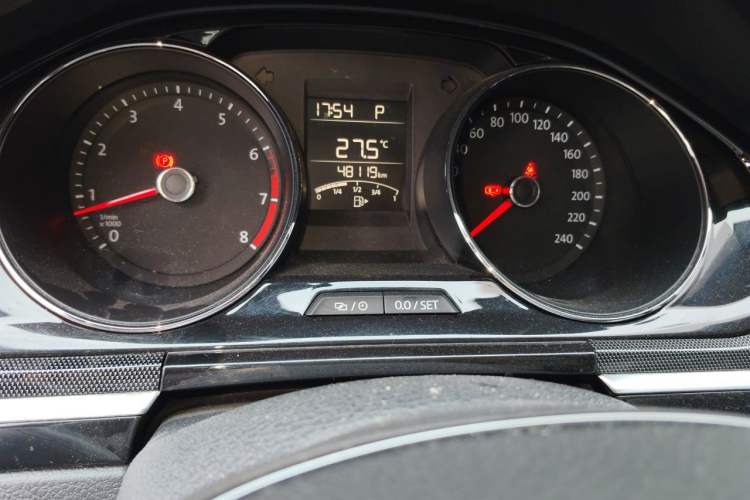 Used Volkswagen C-TREK 2018 230TSI DSG Luxury Version Instrument Cluster