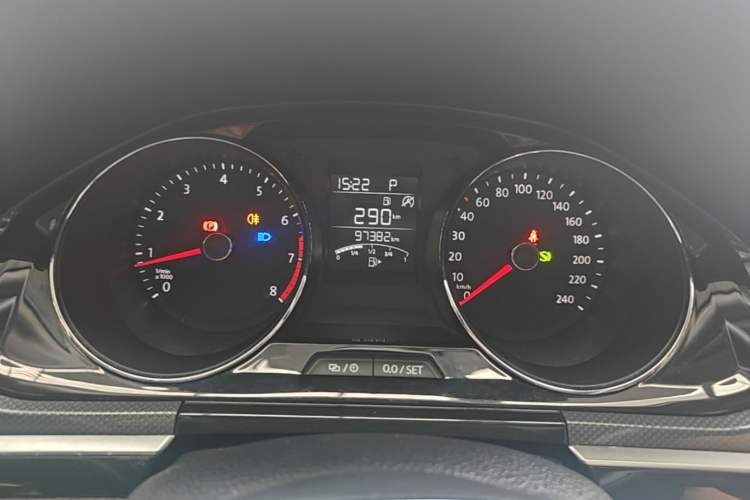 Used Volkswagen C-TREK 2018 230TSI DSG Comfort Model Instrument Cluster