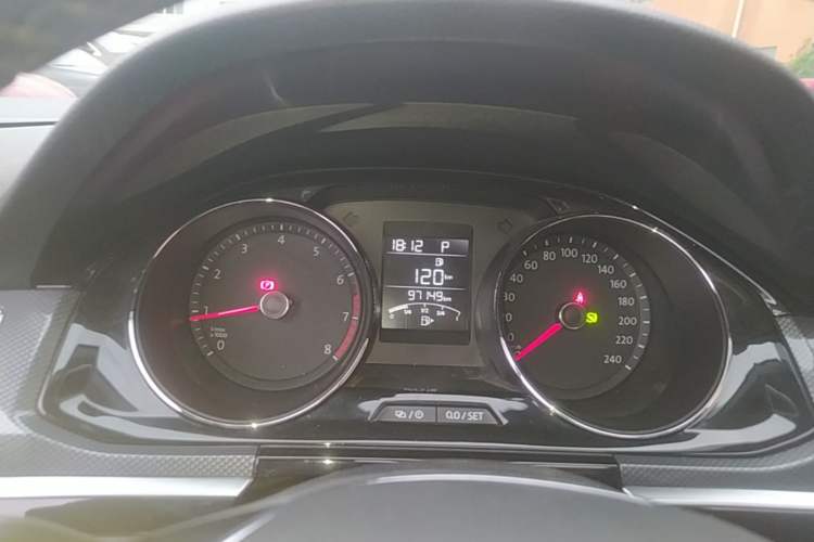 Used Volkswagen C-TREK 2018 1.5L Automatic Comfort Model Instrument Cluster