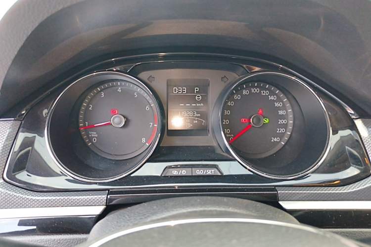 Used Volkswagen C-TREK 2018 230TSI DSG Comfort Model Instrument Cluster