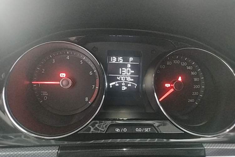 Used Volkswagen C-TREK 2018 230TSI DSG Comfort Model Instrument Cluster