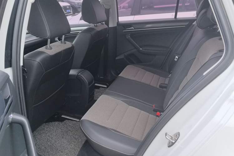 Used Volkswagen C-TREK 2018 230TSI DSG Comfort Model Interior 1