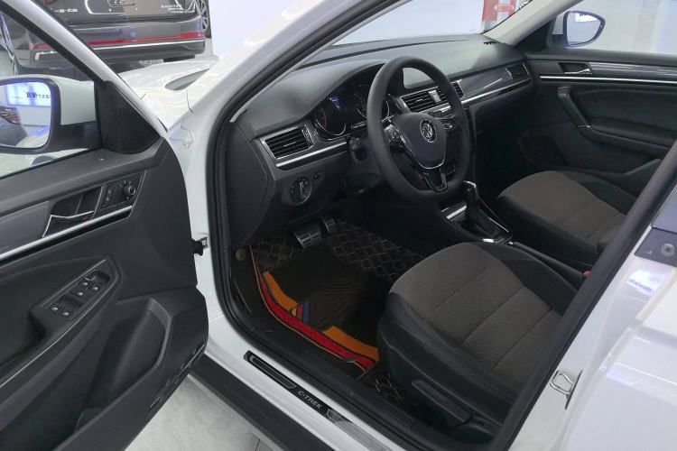 Used Volkswagen C-TREK 2018 230TSI DSG Comfort Model Interior 2