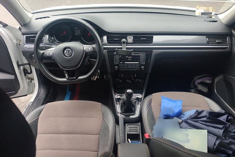 Used Volkswagen C-TREK 2018 1.5L Manual Comfort Model Interior 2