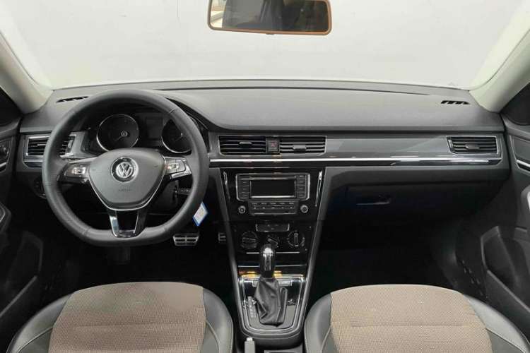 Used Volkswagen C-TREK 2018 1.5L Automatic Comfort Model Interior 2