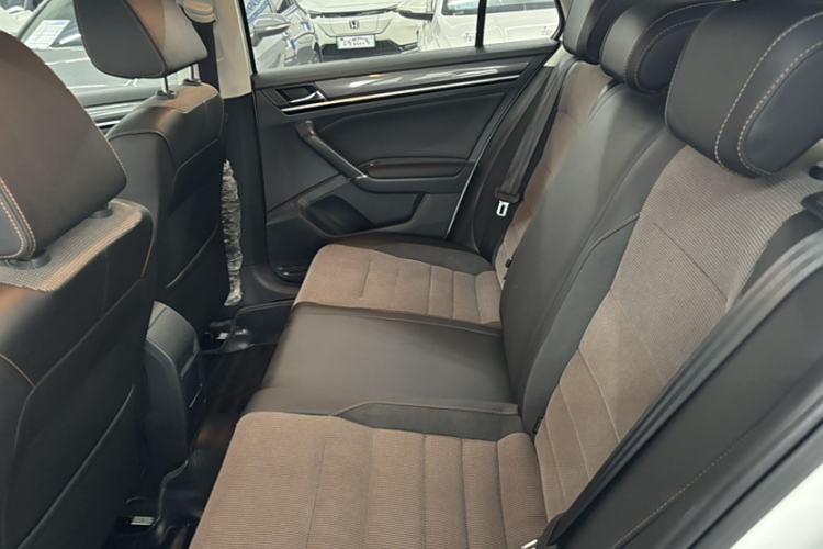 Used Volkswagen C-TREK 2018 1.5L Automatic Comfort Model Interior 3