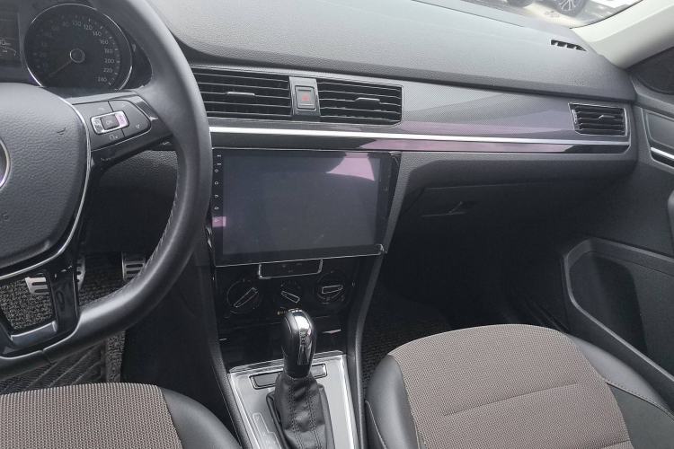 Used Volkswagen C-TREK 2018 230TSI DSG Comfort Model Interior 3