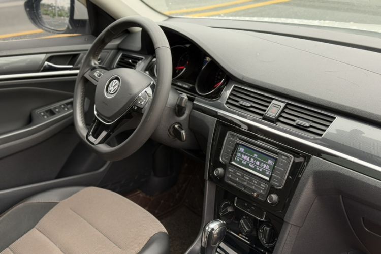 Used Volkswagen C-TREK 2018 230TSI DSG Comfort Model Interior 3