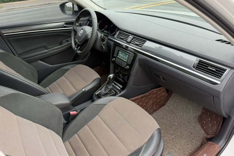 Used Volkswagen C-TREK 2018 230TSI DSG Comfort Model Interior 4