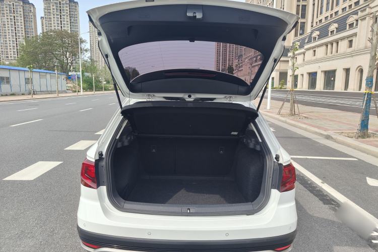 Used Volkswagen C-TREK 2018 230TSI DSG Comfort Model Interior 8