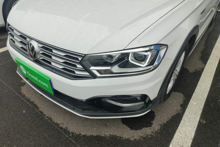 Used Volkswagen C-TREK 2018 1.5L Automatic Comfort Model Left Front Headlight