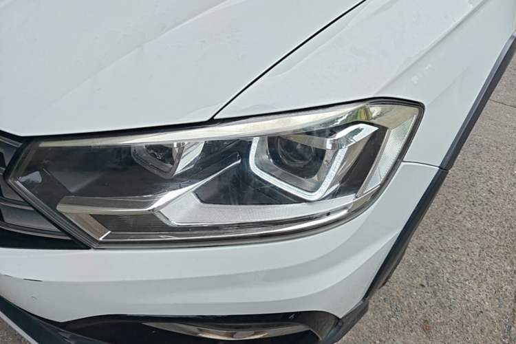 Used Volkswagen C-TREK 2018 230TSI DSG Comfort Model Left Front Headlight