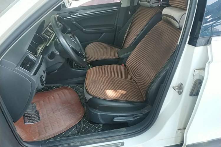 Used Volkswagen C-TREK 2018 1.5L Automatic Comfort Model Left Front Seat
