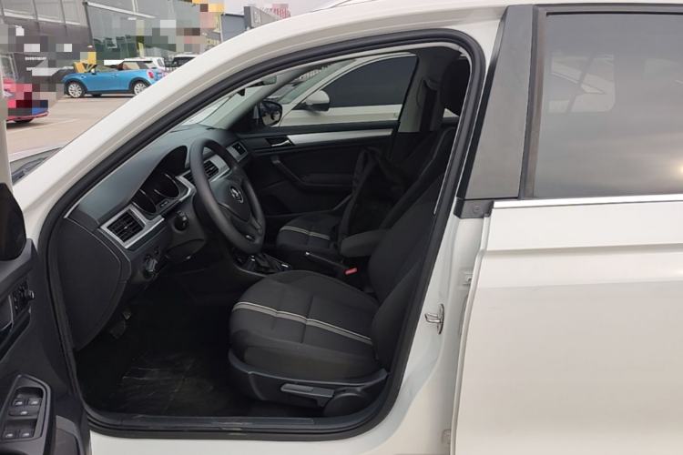 Used Volkswagen C-TREK 2018 1.5L Automatic Fashion Model Left Front Seat