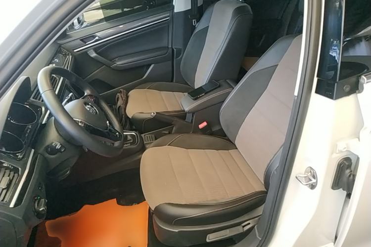 Used Volkswagen C-TREK 2018 1.5L Automatic Comfort Model Left Front Seat
