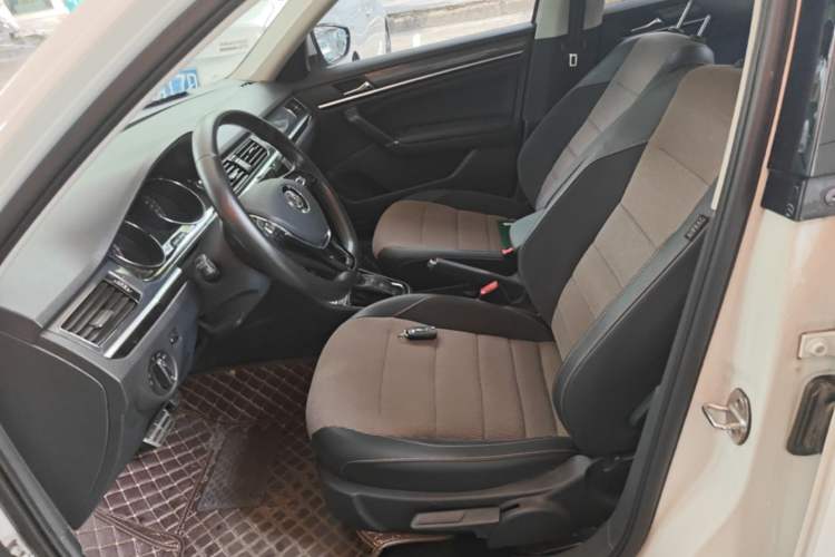 Used Volkswagen C-TREK 2018 1.5L Automatic Comfort Model Left Front Seat
