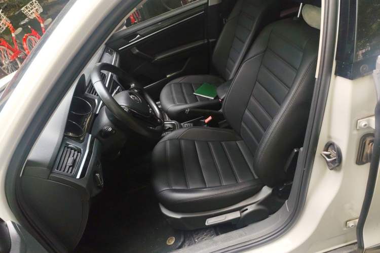 Used Volkswagen C-TREK 2018 1.5L Automatic Comfort Model Left Front Seat