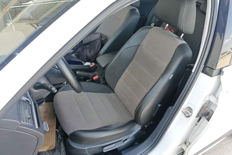 Used Volkswagen C-TREK 2018 1.5L Automatic Comfort Model Left Front Seat
